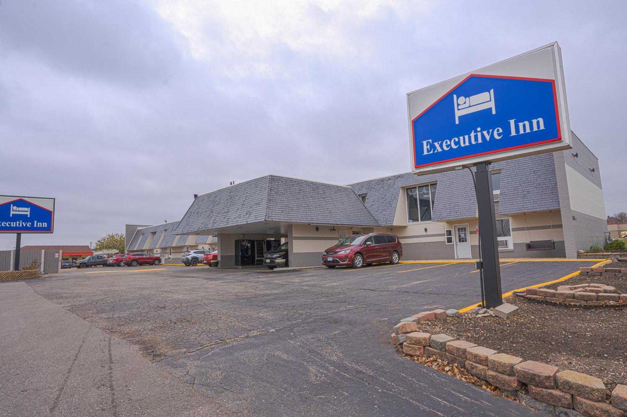 Executive Inn By Belvilla Owatonna Hwy 35 Eksteriør bilde